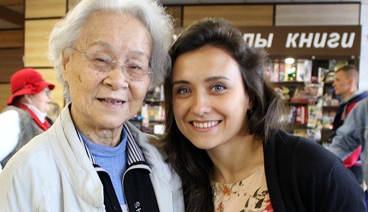 助孕优生!中俄混血儿明星盘点"千辛万苦"-第2张图片-陌上花网