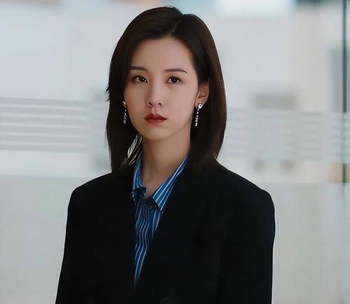 《我们的当打之年》,象征着陈都灵从网红蜕变为专业演员_过往_演技