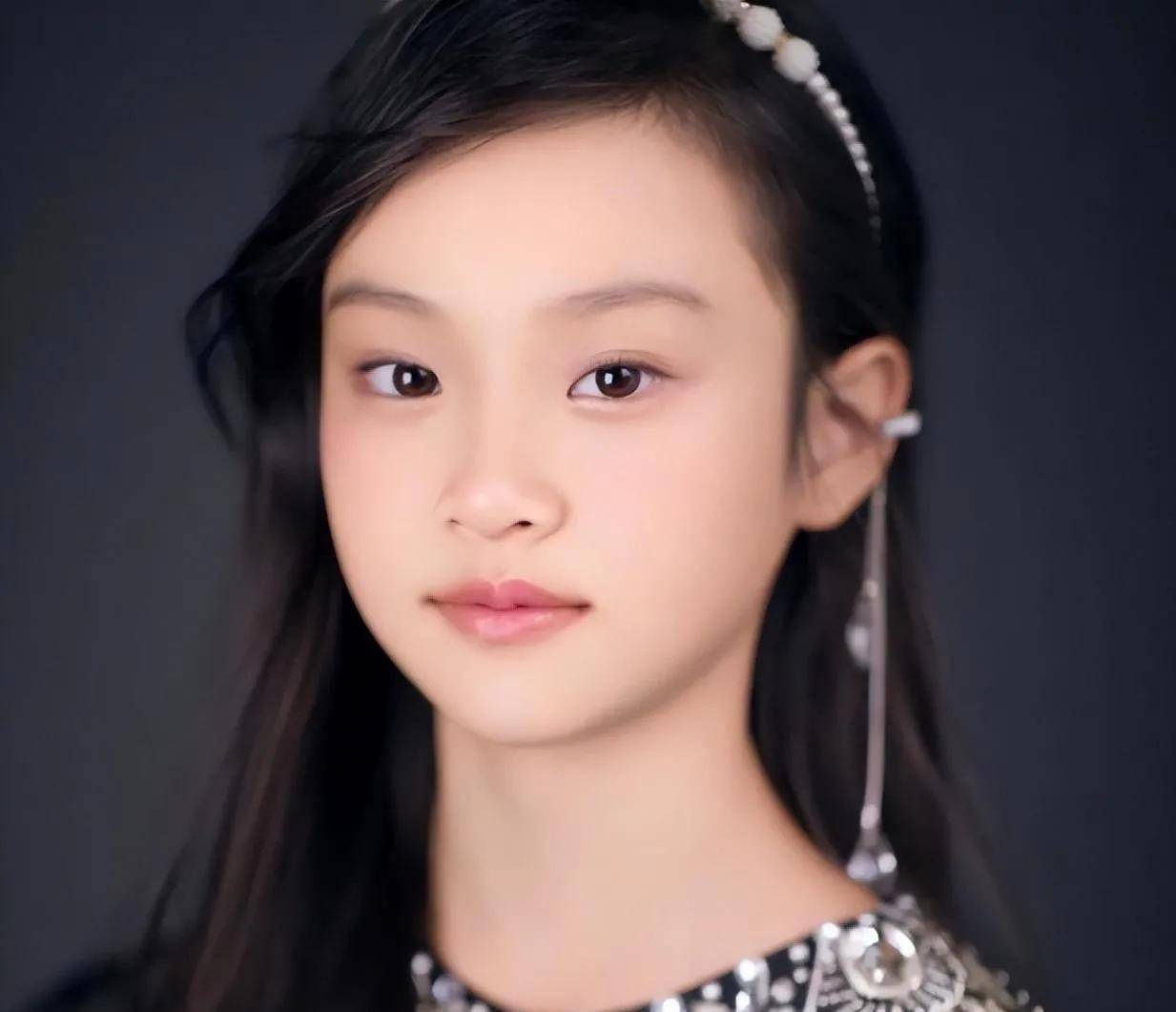 甜馨更漂亮了,大家都很喜欢她_李小璐_贾乃亮_照片