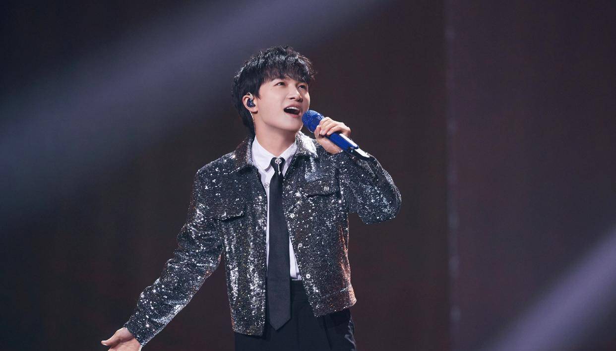 周深演唱流浪地球2定义主题曲,命运打不败活着!_作品_歌曲_时候