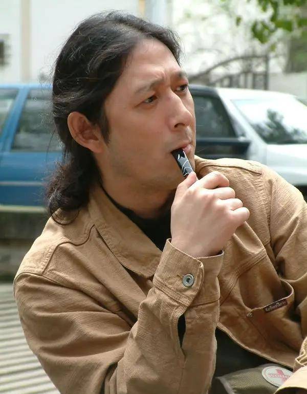 三宝小25岁娇妻出镜赚钱办音乐剧,儿媳是大女主,婆婆更厉害_辛沪光