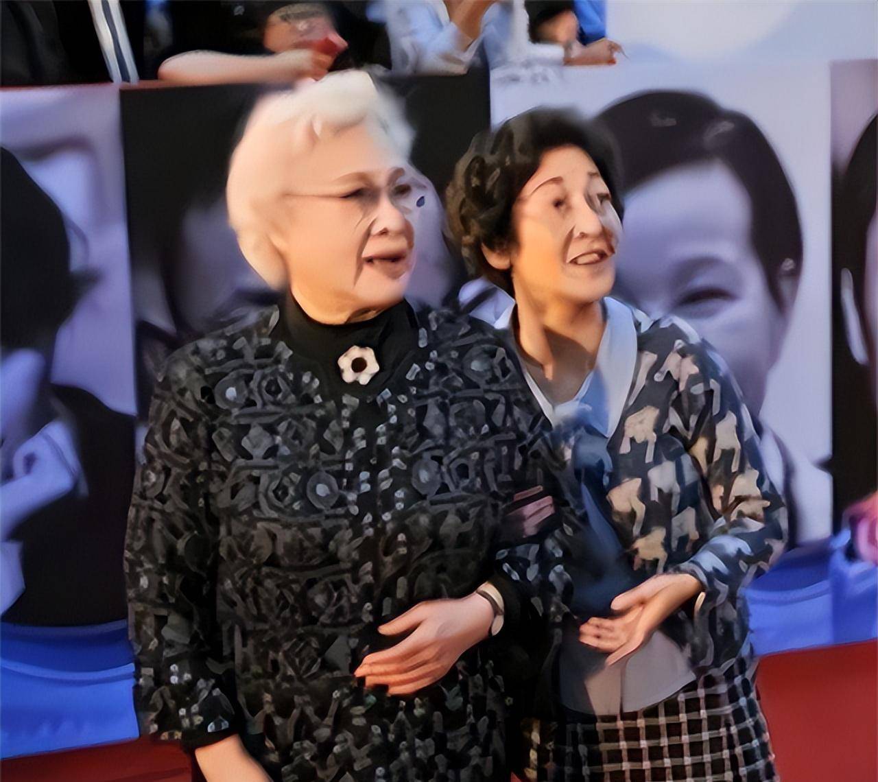 儿子患有精神分裂症,秦怡的一生:如疾风知劲草_陈天国_女儿_金焰