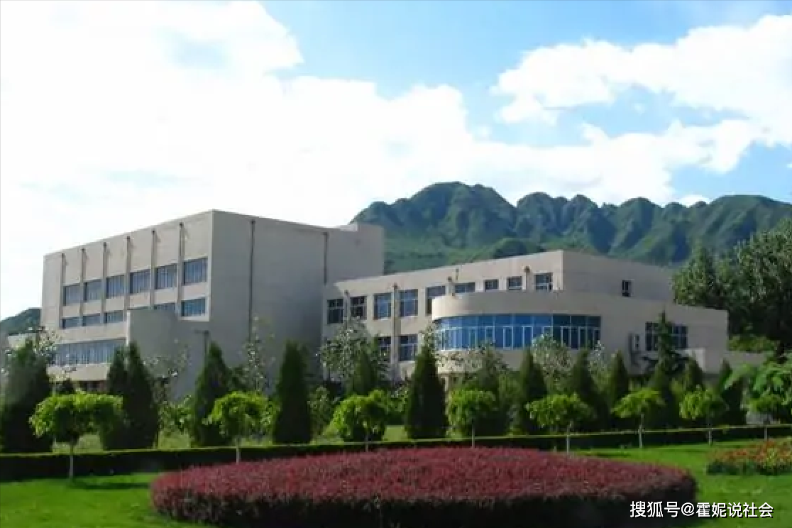 取得博士学位后,蒋国兵在2000年独自回到北京,在清华核物理研究院继续