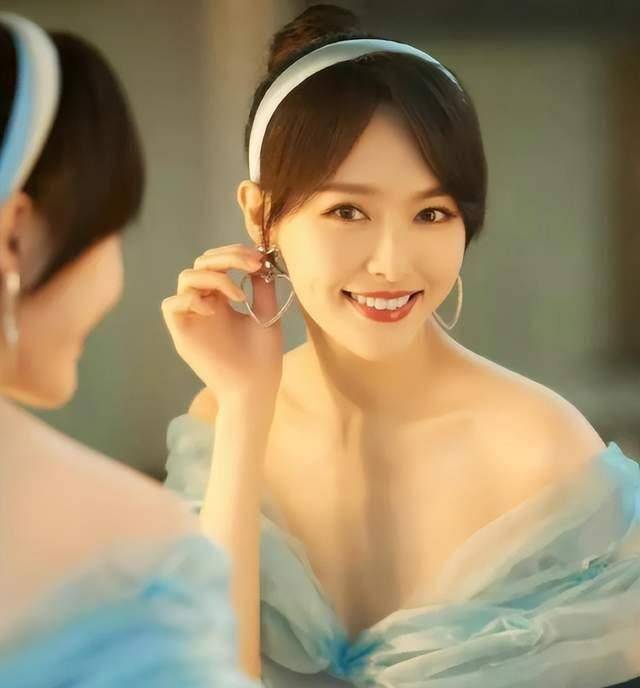 同样在2016年之后,唐嫣的演艺事业几乎停滞不前.