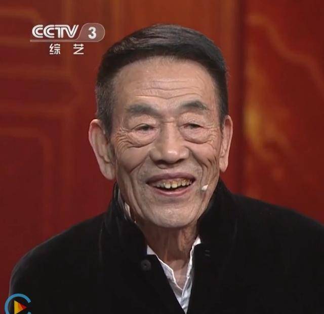 88岁相声大师杨少华病危紧急送医，目前状况良好，刚上过央视表演