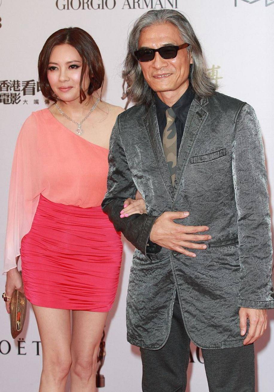 李丽珍的爱情丰富,与林利,雷有辉,许愿,钱嘉乐,潘源良等艺人都发生过