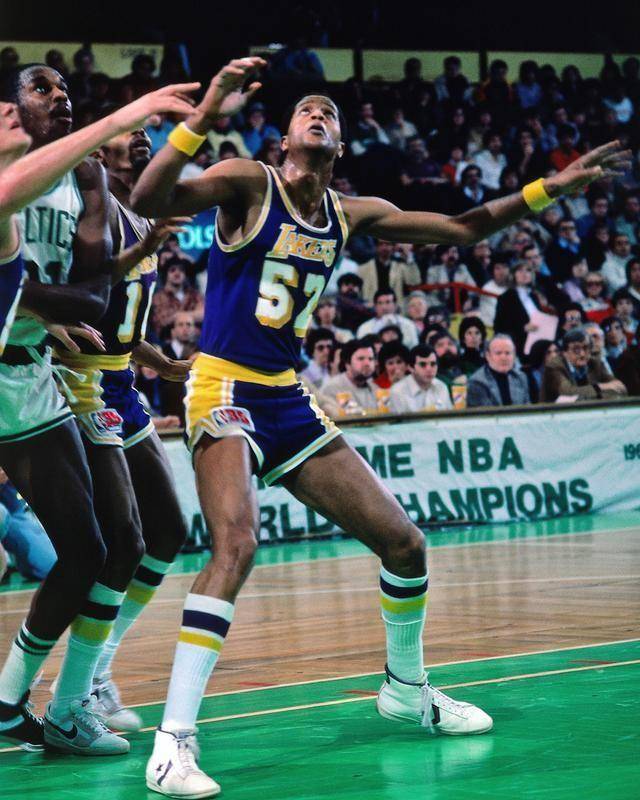 他是nba投篮姿势最丑的球星,还是灌篮高手神宗一郎原型人物_威尔克斯