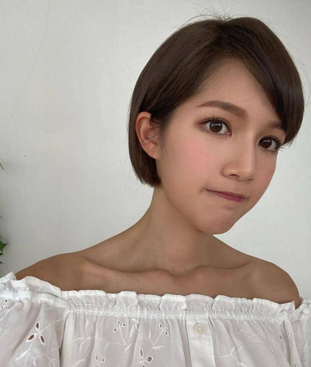 tvb清纯女神正式离巢,四月份曾被飞出新剧,曾演《金宵大厦2》_苏皓