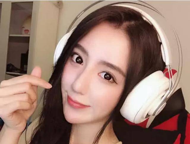 呆妹儿证件照流出?