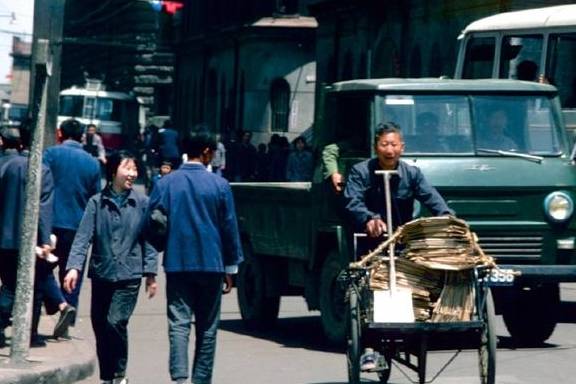 老照片:恍若昨天就在眼前,上海记忆1976年_南京路_年代_中国