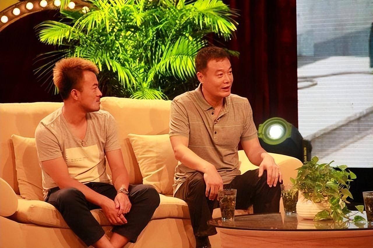 演员孙松:36岁结婚,婚后23年无儿无女,成母亲韩颖最大的遗憾_表演_韩