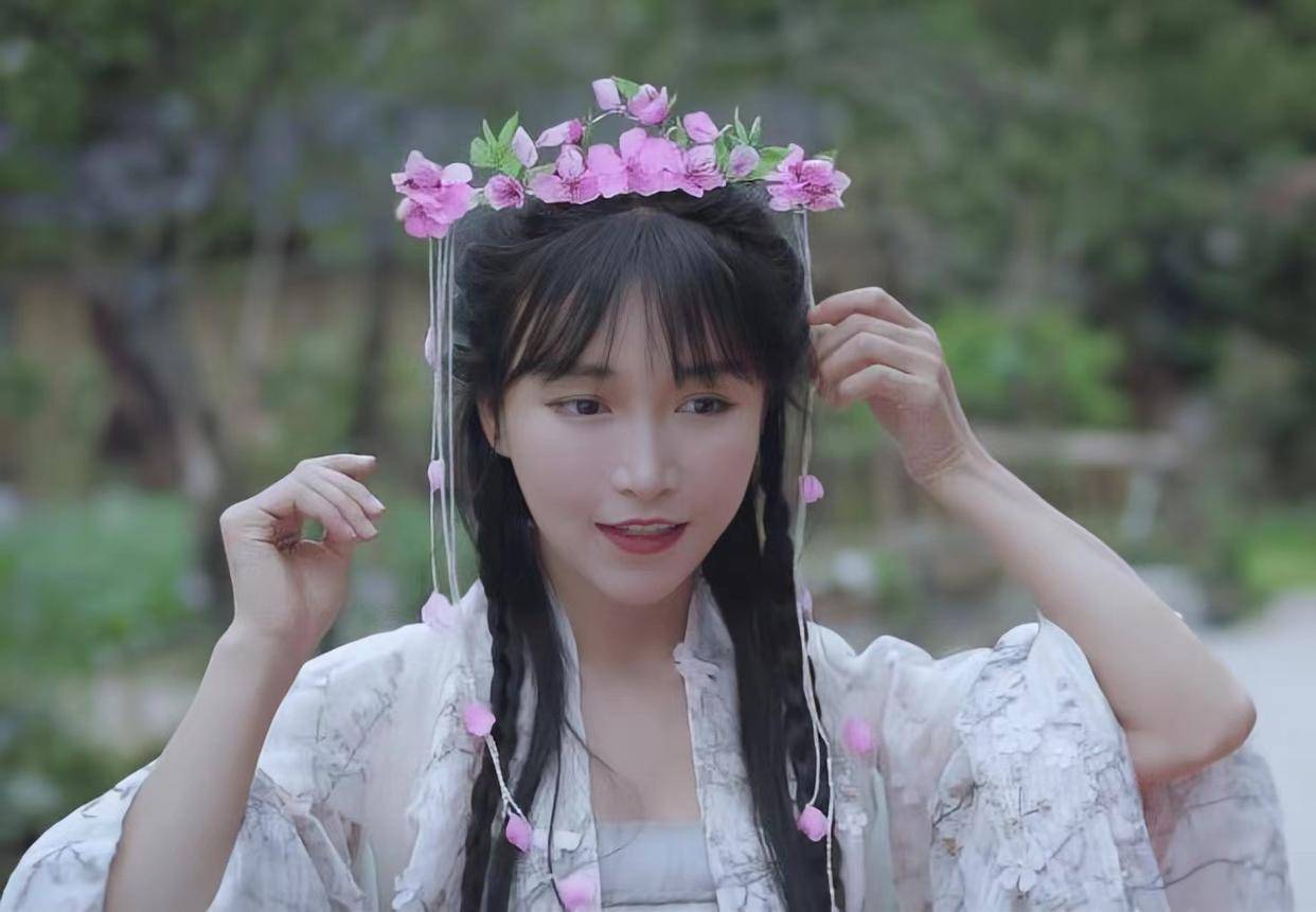 李子柒即将复出,她是苦难中开出的花朵_视频_生活_四川