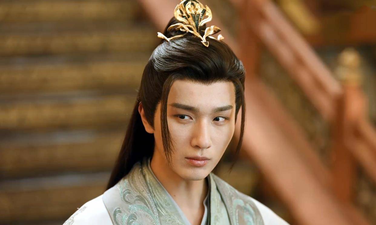 若是萧雨一个人去对付白王萧崇,他说不定会成功,但他杀了唐莲,将无心