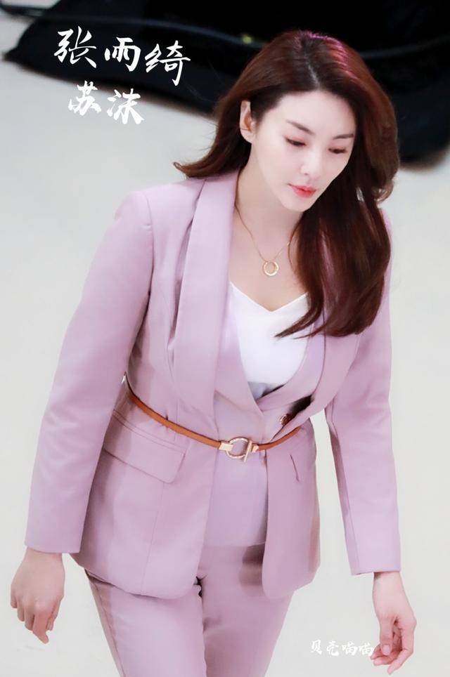 张雨绮:我们在意义上从没有成立过女团,我想抱倪妮_姐姐_因为_团队