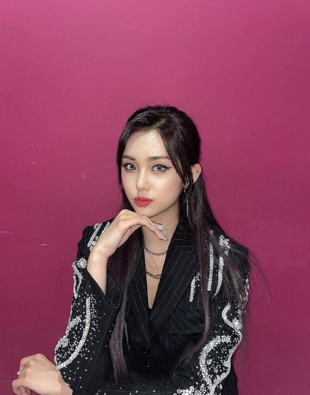 everglow许庾琳证明清白,造谣者发文认错,乐华为显大度原谅对方_韩流