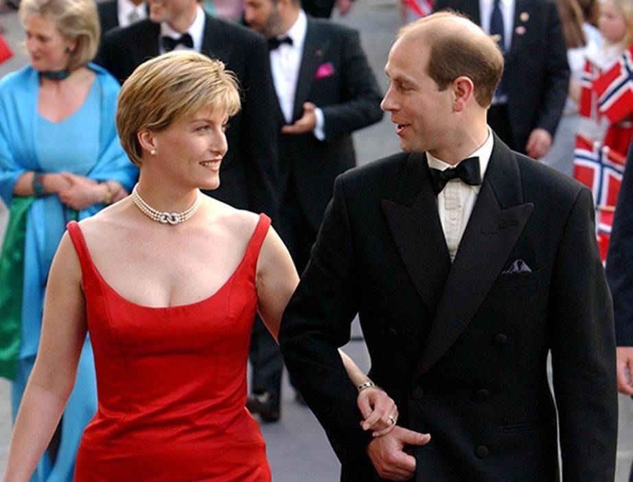 如今她走出了自己的王室之路_录音_爱德华王子_女王