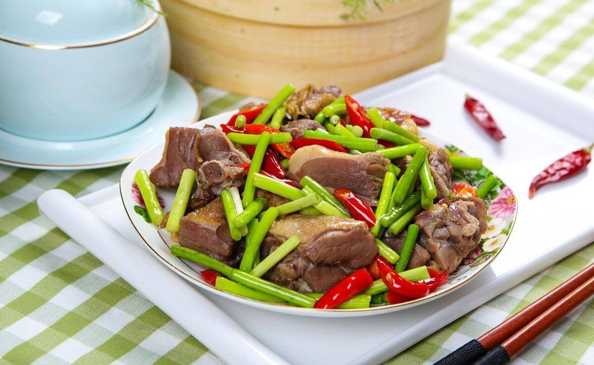 鸭子肉的多种吃法,用鸭子做18道美食,第三道菜儿子最爱吃_料酒_彩椒