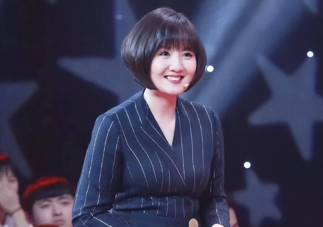 玻璃美人"蒋小涵":嫁圈外老公,36岁大龄生子,爱情事业双丰收_音乐