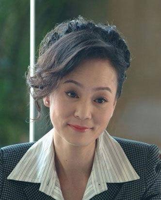 "琼姑娘"刘雪华分享近况,无美颜无滤镜,63岁依然优雅美丽_时候_华的