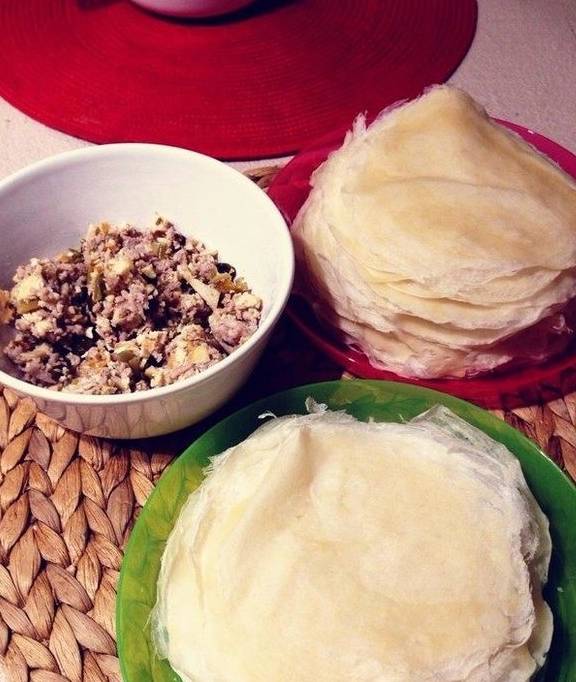 春卷皮的简单做法,新手也能学会哦!_面糊_皮子_硅胶