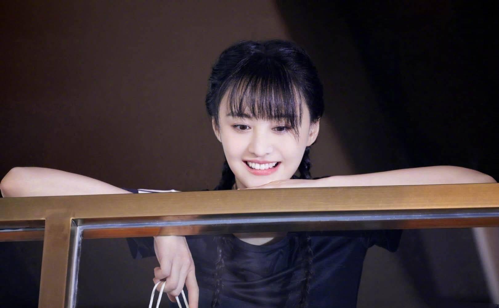 同样都是邻家女孩类型,为什么胡冰卿就演不了大女主?_感觉_男女_百草