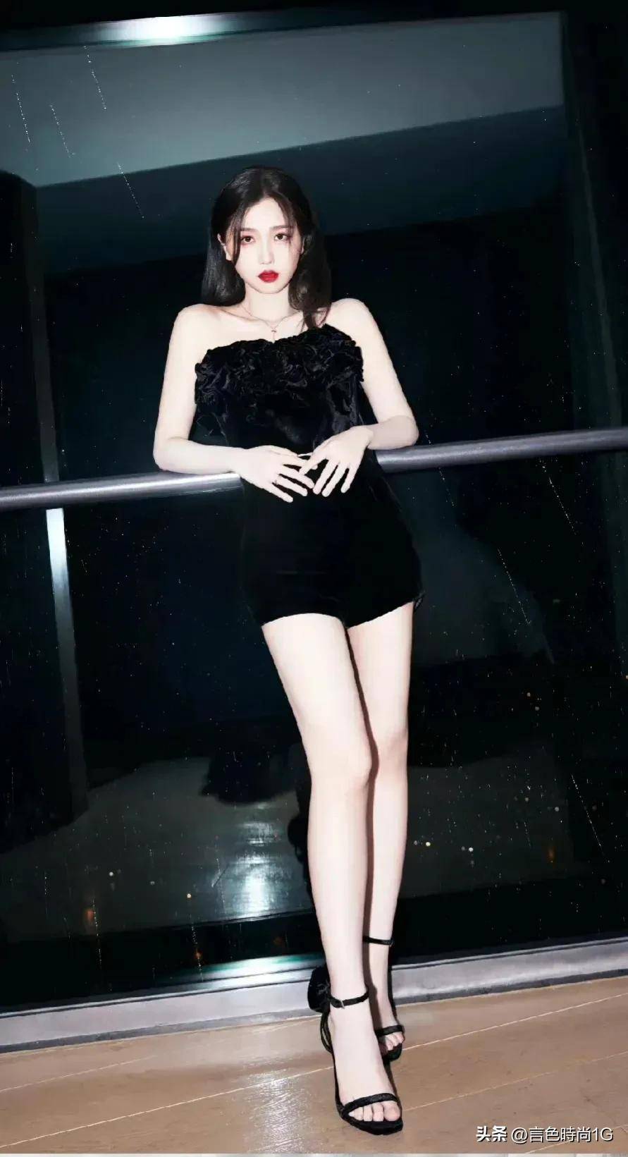 95后扛把子虞书欣:甜妹面孔&御姐身材_来自_品牌_连衣裙