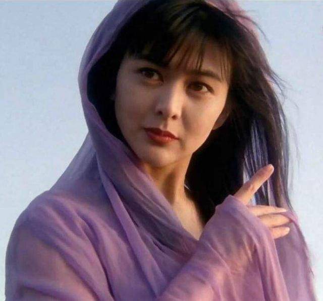 看了关之琳年轻的照片,感觉自己又恋爱了_黄飞鸿_女人_内心