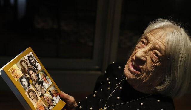 艾格尼丝·凯莱蒂如今的身体依然很好,她自己笑称和60岁时没什么区别.