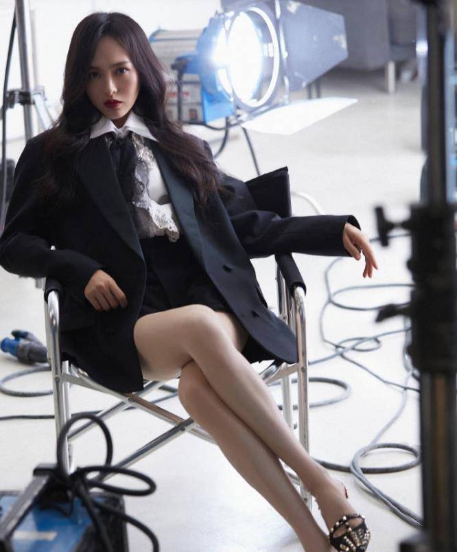 唐嫣气质真绝了!