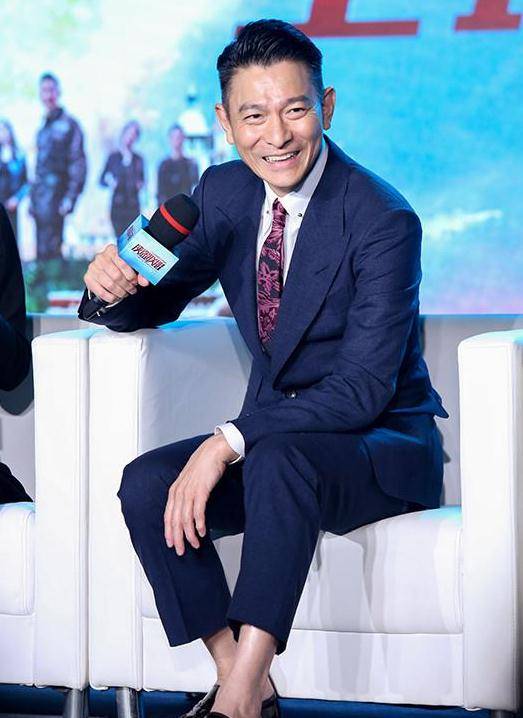 刘德华女儿的生活照曝光,简直美得像天仙,网友:愿花二十年等她_华仔