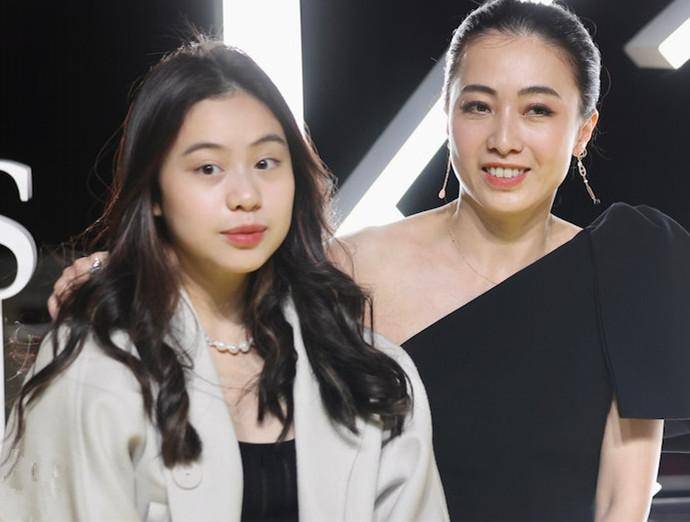 毕竟,在新闻发布会上,我丈夫刘銮雄与吕丽君保持距离,并强调米歇尔