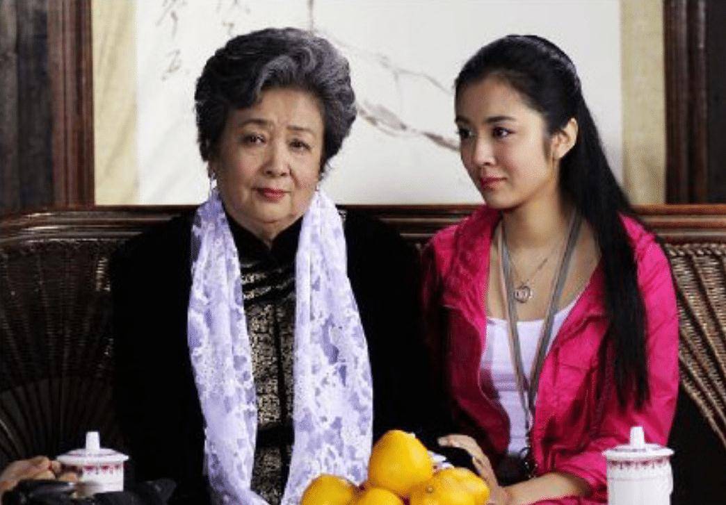 “陶兰”谢芳：风光背后的泪水和心酸，86岁在愧疚中尽母亲的责任