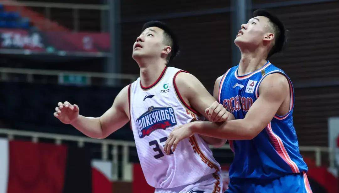 签约16人,新赛季霍楠和他的"新"同曦想干嘛?_球员_联赛_氛围