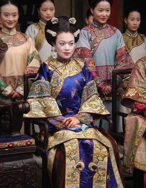 的勾心斗角,女主人生堪比景甜,是白莲花还是战斗渣_姨太太_大院_二姨