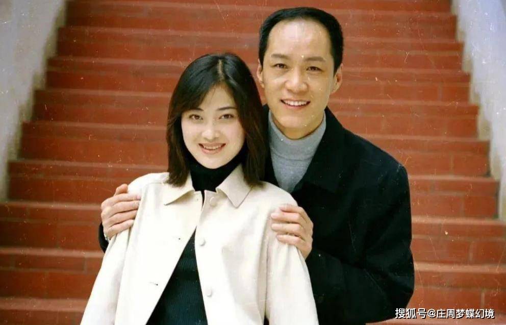 当年张国荣深夜给新人梅婷打电话说:来我房间,我要和你研究剧本_宁静