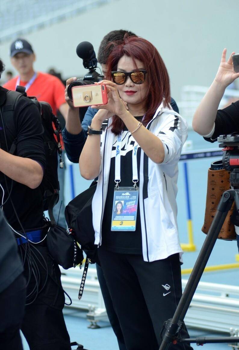 刘翔已退役,他的御用记者冬日娜怎么样了?_博尔特_史冬鹏_成为了