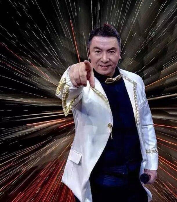 搏击主持人郑环宇炮轰韩红:你并不善良,利用慈善机构大发横财_物资