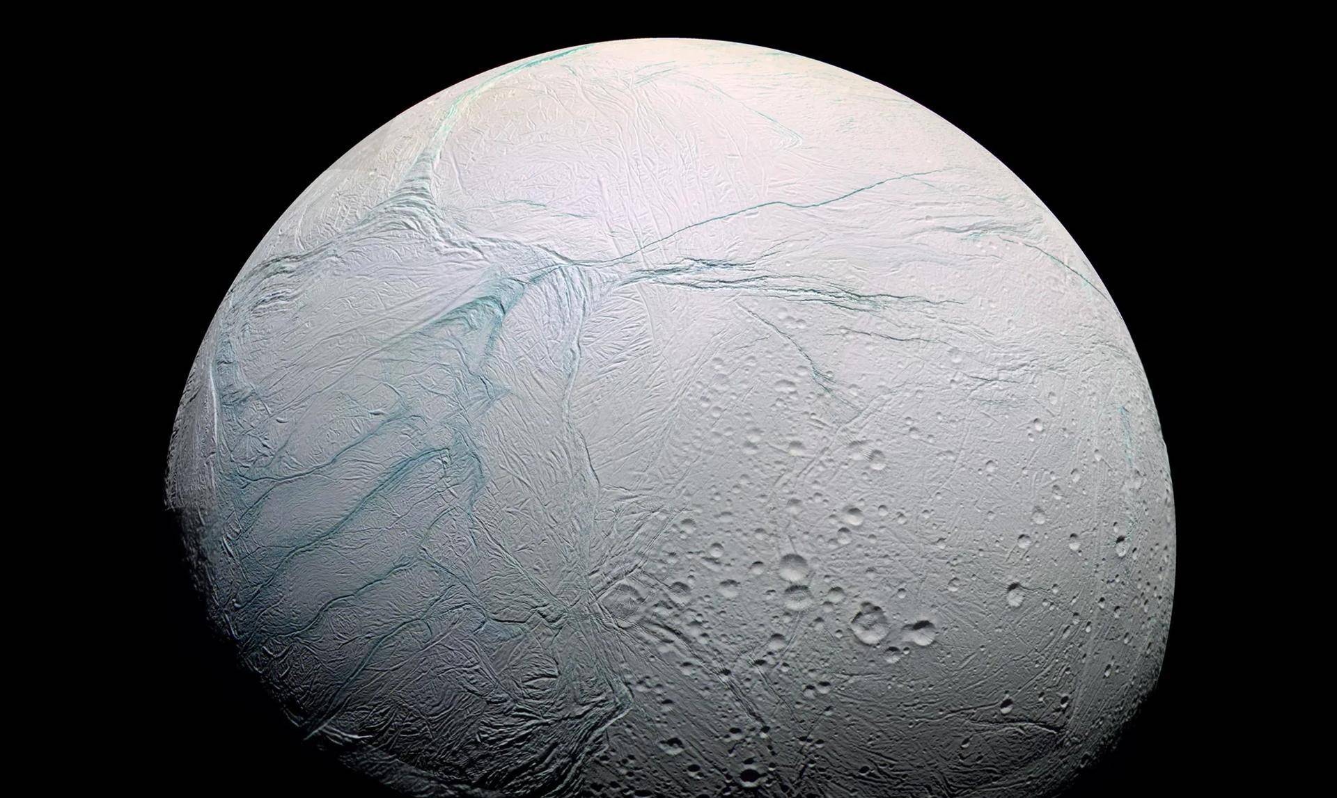 土卫六的表面有各种各样的地貌,包括山脉,河流,湖泊和海洋.