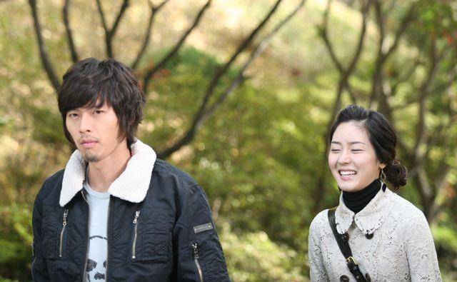 2010年11月,玄彬和河智苑主演爱情剧《秘密花园》,获得第47届国外百想