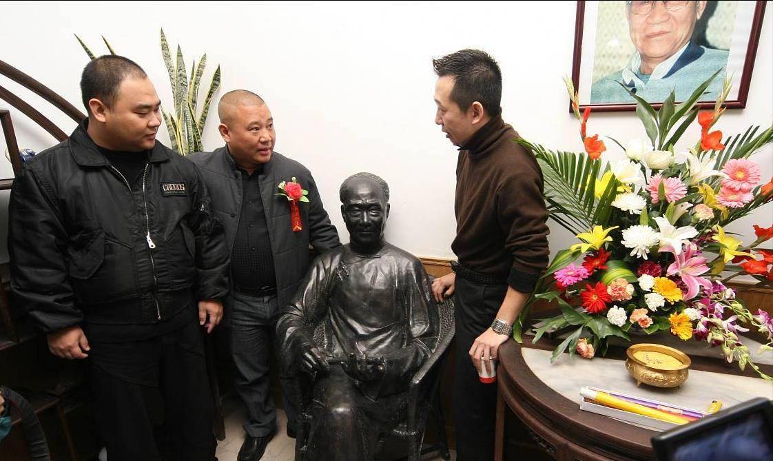 人们从小崇拜石福宽,于谦称呼石哥_侯震_侯耀文_关系