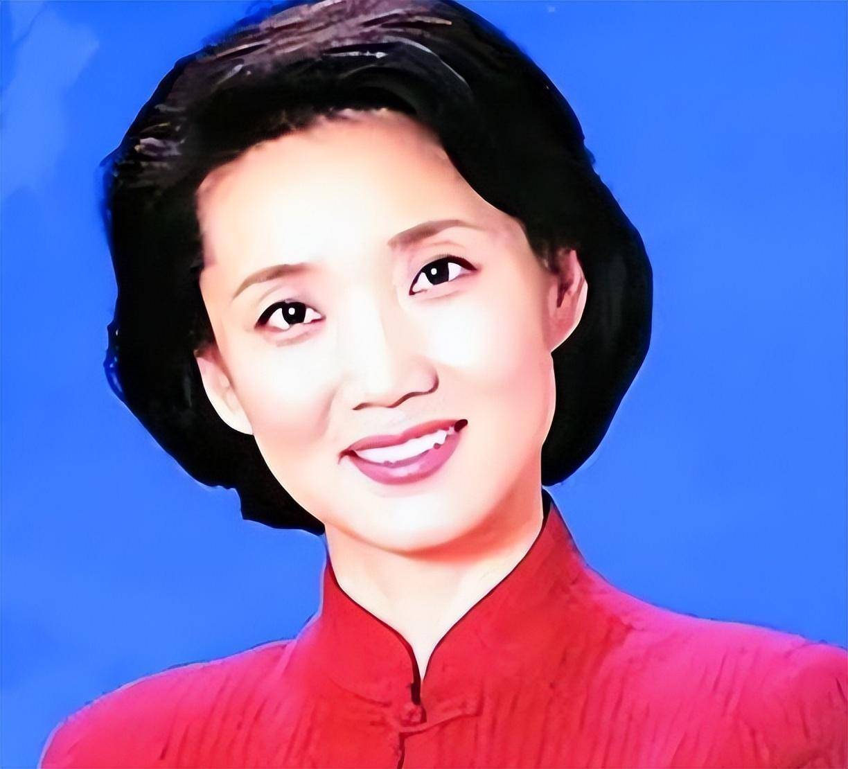 央视首席女主播李修平:42岁再婚嫁大10岁丈夫,无儿无女也幸福_都会_父