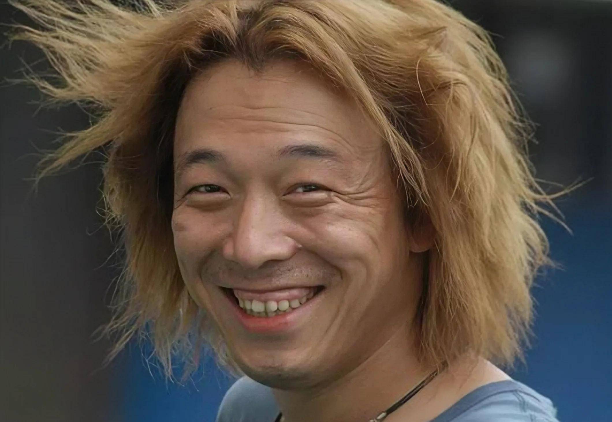 突出的嘴巴,牙齿和小眼睛,丑陋不堪,但却走在了娱乐圈的前列,这3位