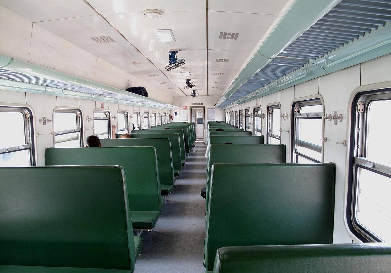 记2001年临湘站旅客伤亡一般事故_列车_车厢_铁路