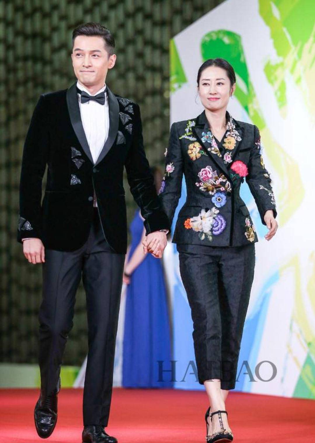 刘敏涛,1976年出生于山东省烟台市,2015年,与胡歌合作《伪装者》饰演