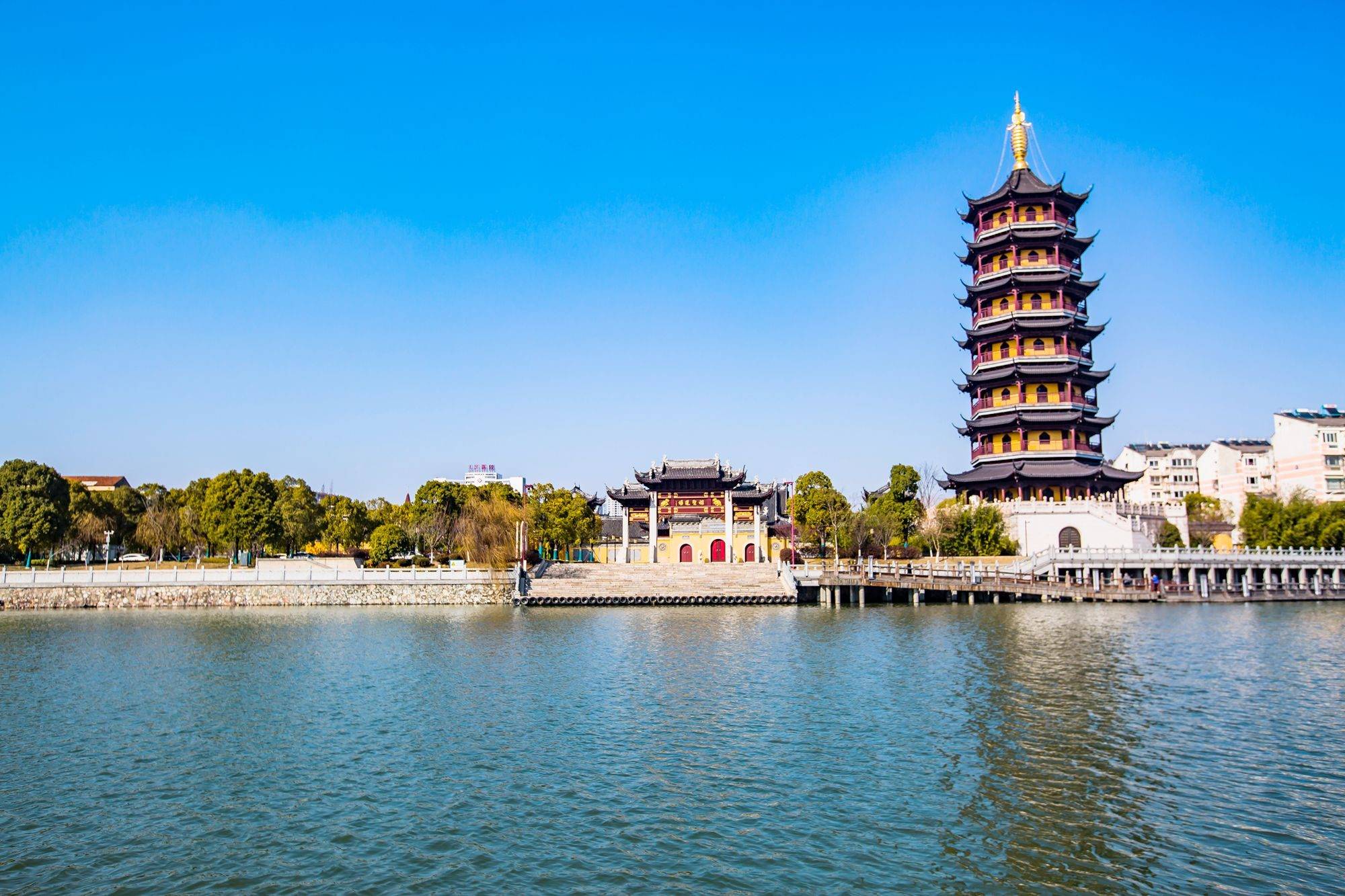 江苏泰州有一座柳园,景色媲美苏州园林,深受市民和游客的喜爱_柳敬亭