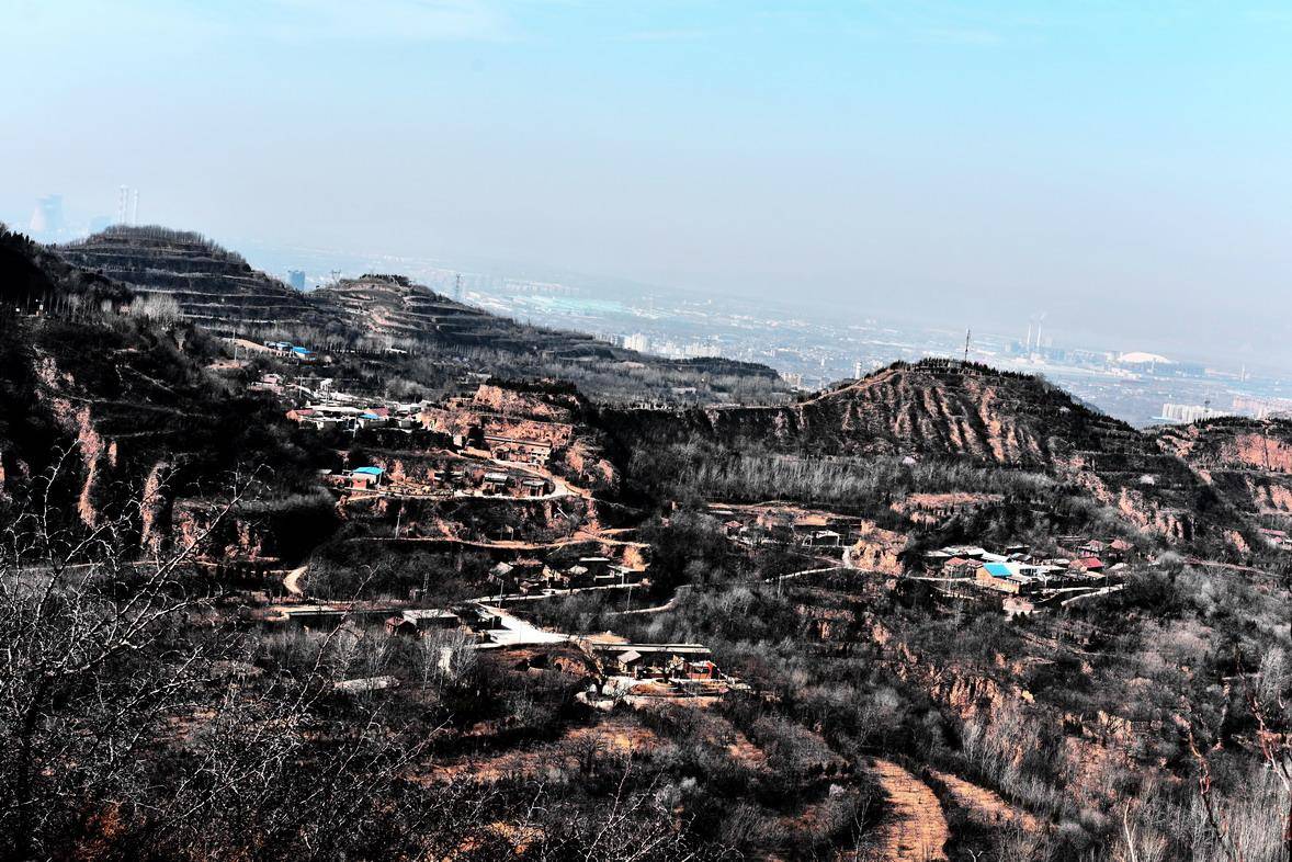 陕州地坑院景区图片