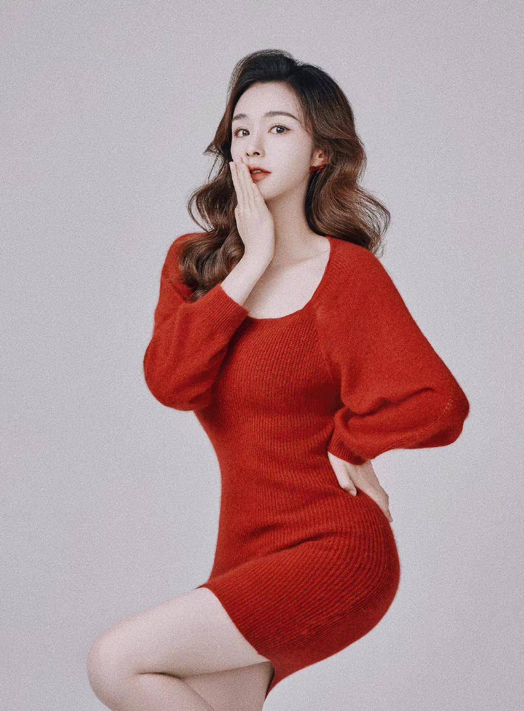 原来,她的芳名叫夏子珺,安徽卫视主持人,主持节目安徽电视台综艺频道