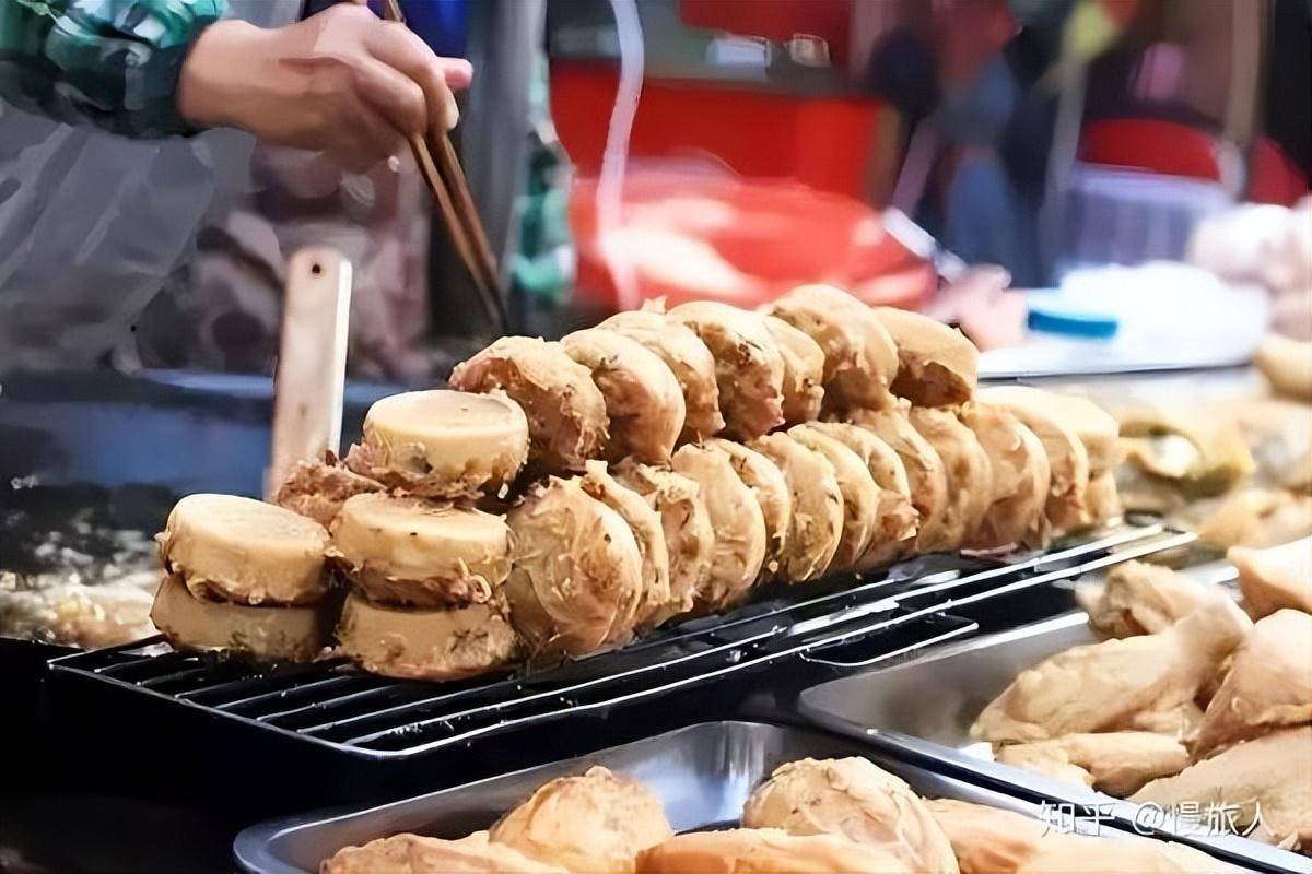 淡水脆皮丸子淡水酥丸子是广东惠阳的一道传统名菜.