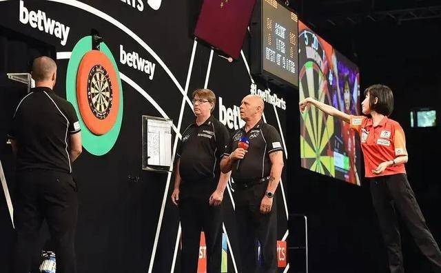 中国31岁世界冠军离世,病因疑曝光,国际机构发文哀悼_莫默_飞镖_职业