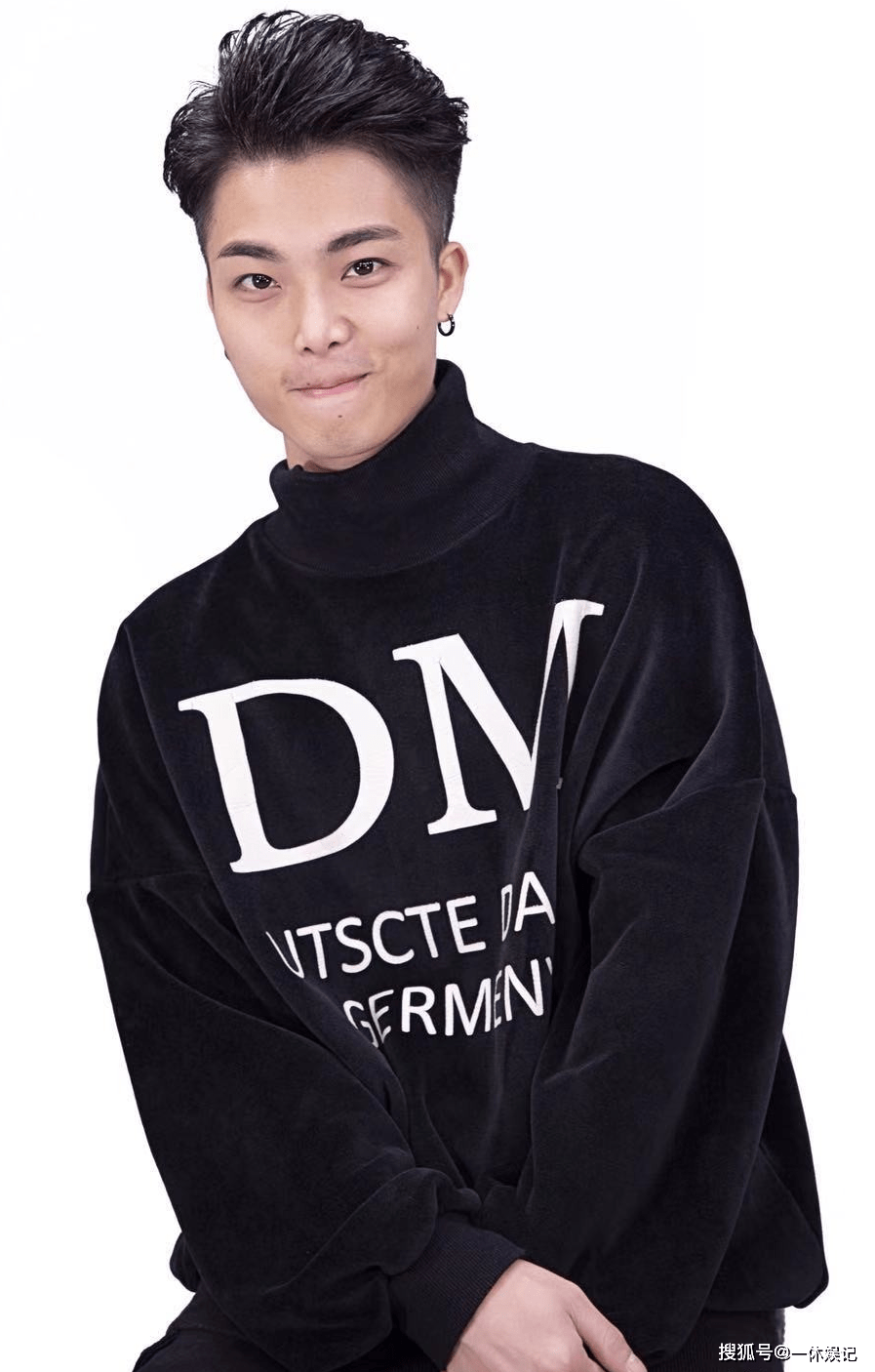 网红圈的残酷真相,在表哥覃进展身上体现得淋漓尽致_视频_表演_广西